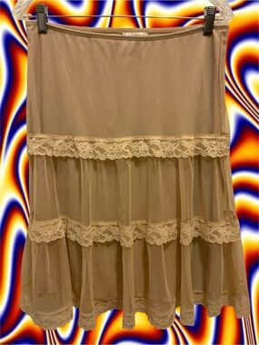 VTG Y2K SPEECHLESS Tan Mesh A-Line Midi Skirt w/Cream Floral Lace Hems Size M